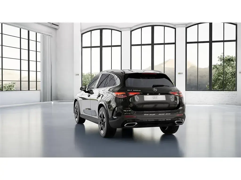 Nuevo Mercedes GLC300e 333 CV (244 kW) 2025 Negro obsidiana SUV
