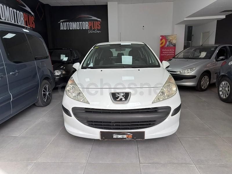 Usado Peugeot 207 70 CV (51 kW) 2009 Blanco Berlina