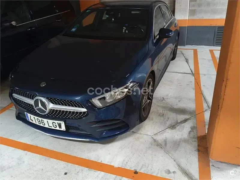 Usado Mercedes A180 116 CV (85 kW) 2020 Azul Berlina