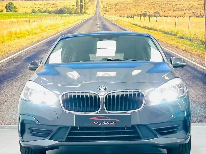 Usado BMW 218 140 CV (102 kW) 2020 Gris / plata Familiar