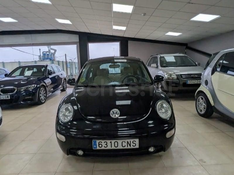 Usado VW New Beetle 150 CV (110 kW) 2004 Negro Utilitario
