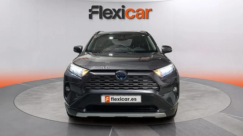 Käytetty Toyota RAV4 Hybrid Advance 218 HP (160 kW) 2019 Harmaa Katumaasturi