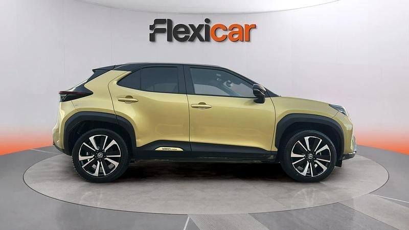 Usado Toyota Yaris Hybrid Edition 116 CV (85 kW) 2022 Amarillo