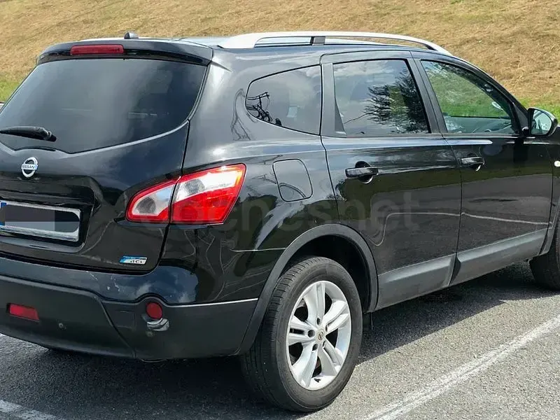 Usado Nissan Qashqai +2 Visia 110 CV (80 kW) 2011 Negro SUV