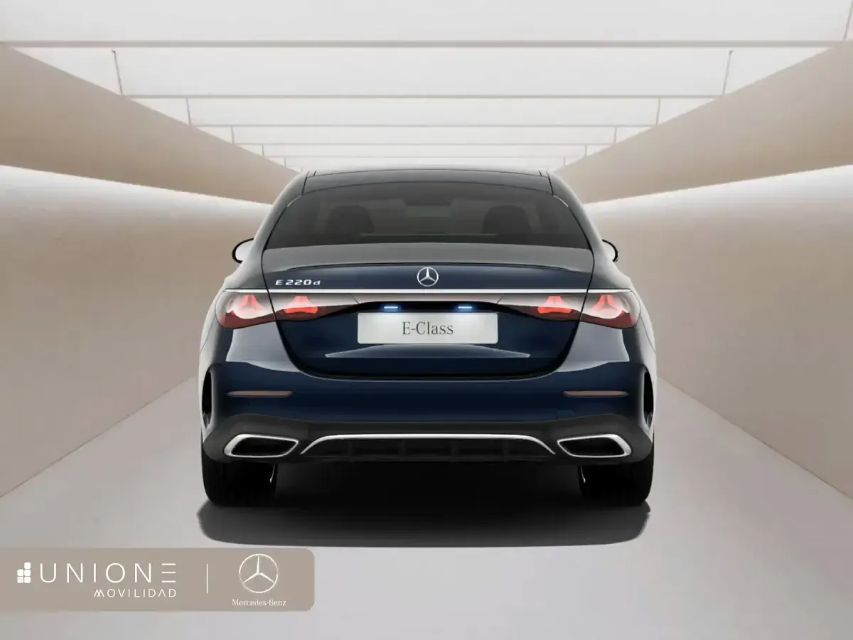 Nuevo Mercedes E220 194 CV (142 kW) 2026 Azul Berlina
