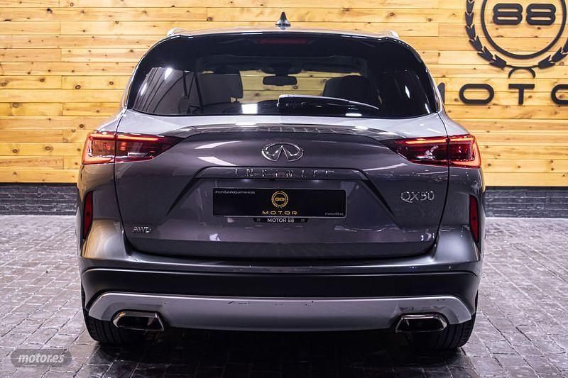 Usado Infiniti QX50 268 CV (197 kW) 2020 Gris Familiar