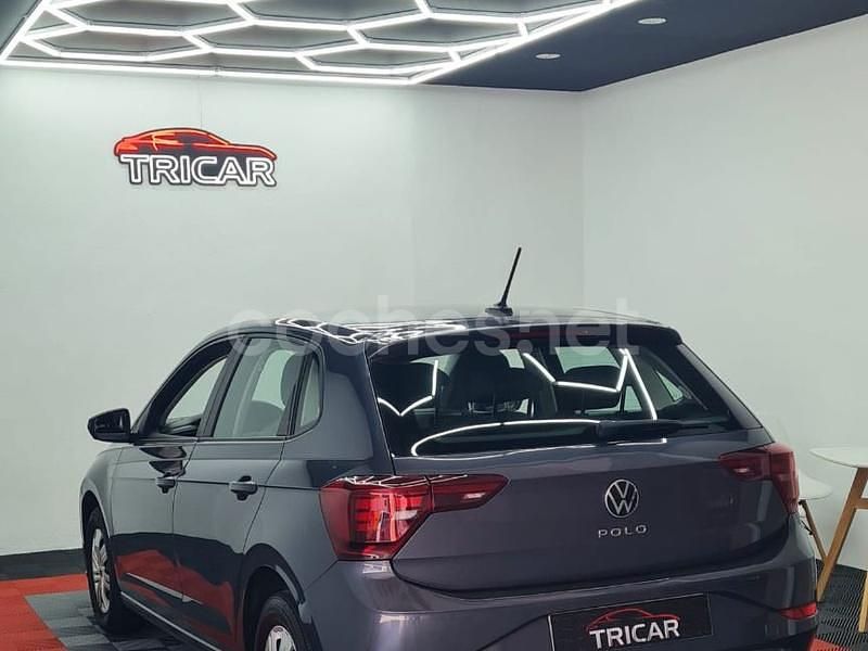 Usado VW Polo Advance 95 CV (69 kW) 2021 Gris / plata Berlina