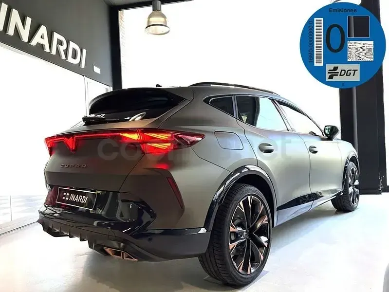 Usado Cupra Formentor VZ 272 CV (200 kW) 2024 Gris / plata SUV