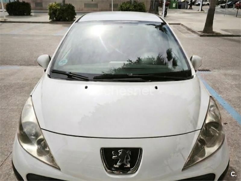 Usado Peugeot 207 95 CV (69 kW) 2008 Blanco Berlina