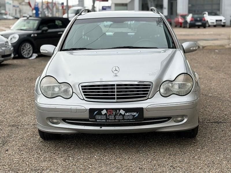 Usado Mercedes C220 Avantgarde 143 CV (105 kW) 2002 Gris / plata Familiar