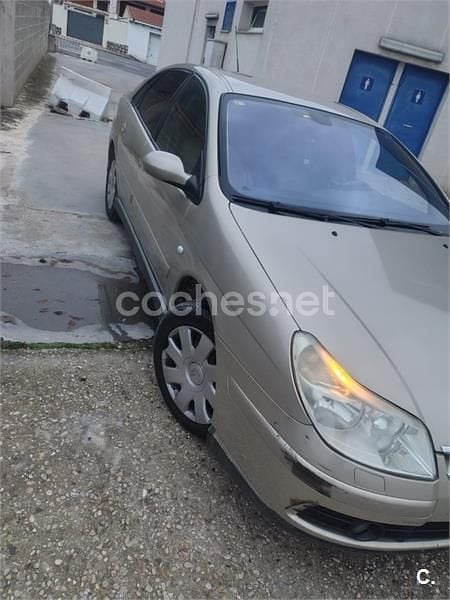 Usado Citroën C5 110 CV (80 kW) 2005 Beige Berlina