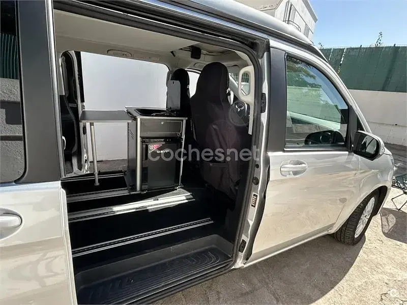 Usado Mercedes V220 Marco Polo 163 CV (119 kW) 2023 Gris / plata Monovolumen