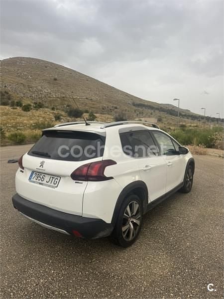 Usado Peugeot 2008 Allure 110 CV (80 kW) 2016 Blanco SUV