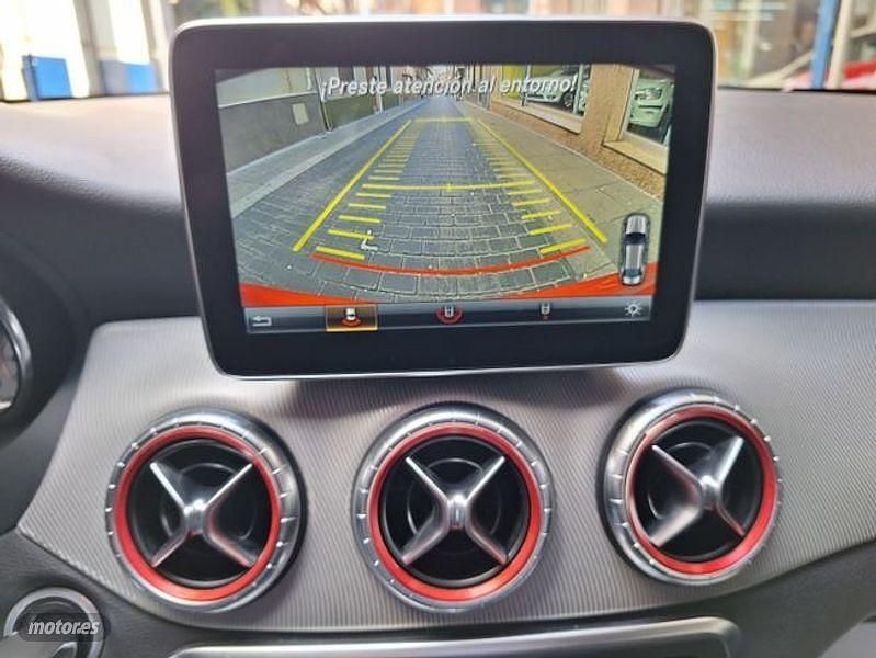 Usado Mercedes CLA180 123 CV (90 kW) 2015 Rojo Berlina