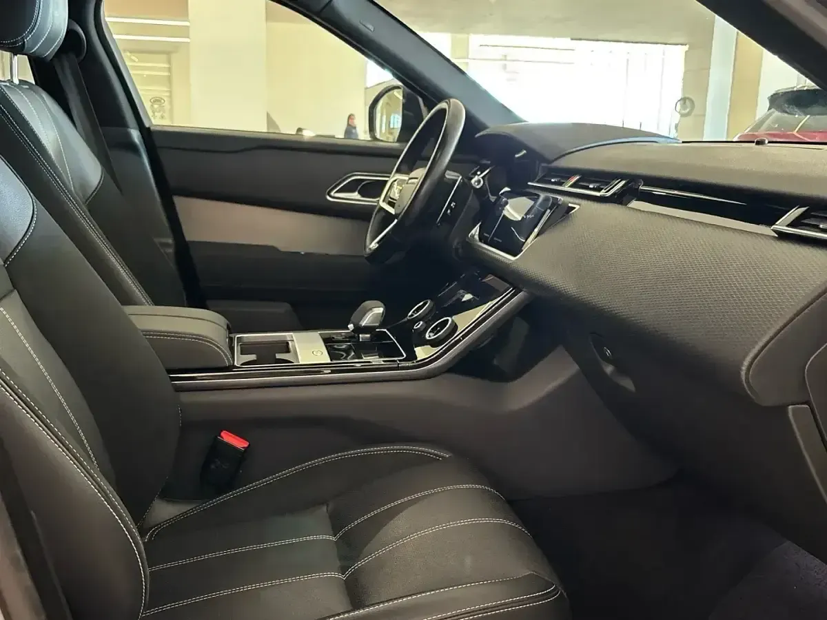 Usado Land Rover Range Rover Velar SE Dynamic 300 CV (220 kW) 2022 Azul SUV
