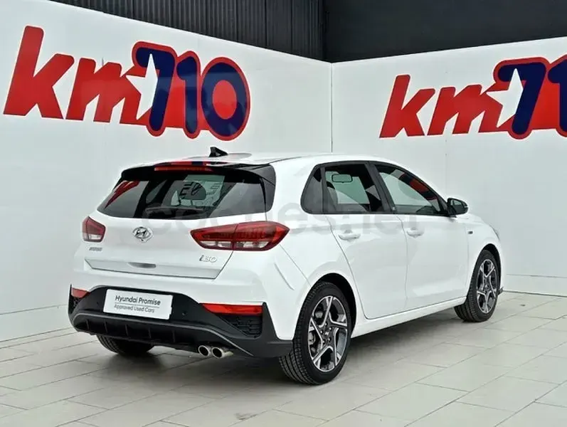 Usado Hyundai i30 N Line 120 CV (88 kW) 2024 Blanco Familiar
