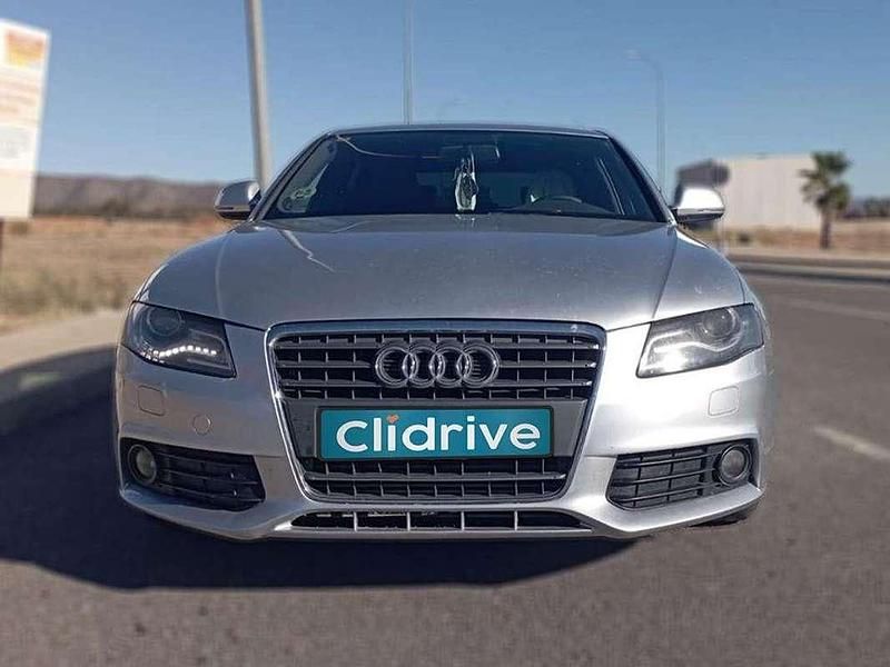 Usado Audi A4 Premium 143 CV (105 kW) 2008 Gris Berlina