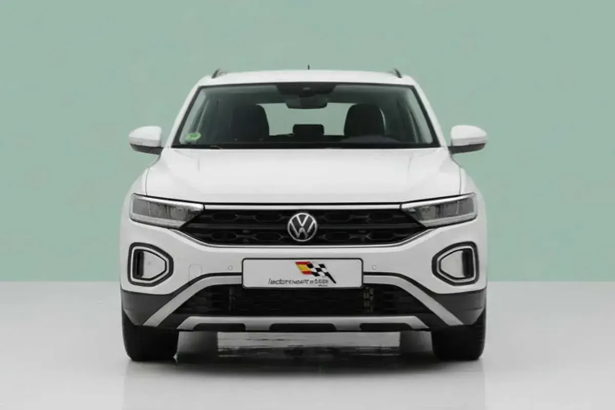Usado VW T-Roc 150 CV (110 kW) 2025 Blanco SUV