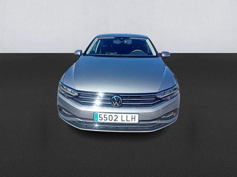 Usado VW Passat Executive 122 CV (89 kW) 2020 Gris Berlina