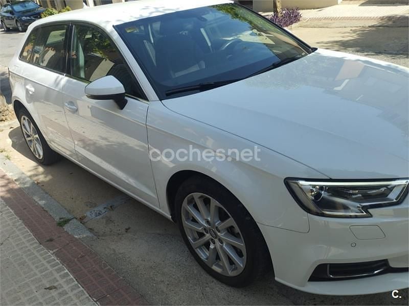 Usado Audi A3 Design 110 CV (80 kW) 2017 Blanco Berlina