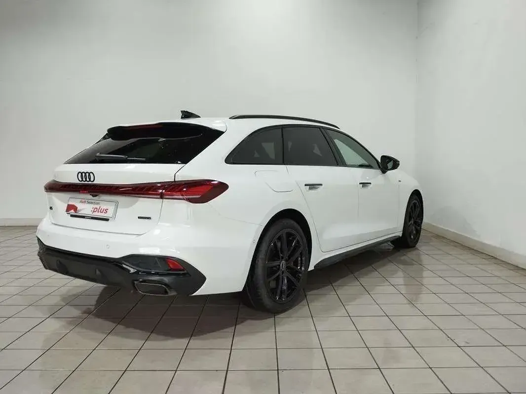 Usado Audi A5 299 CV (219 kW) 2025 Blanco Familiar