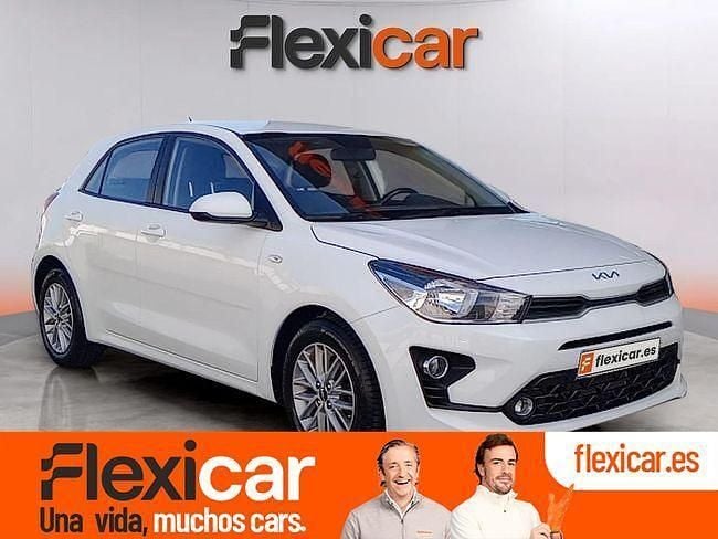 Blanco Usado 2023 Kia Rio Berlina | 14.490 € (Precio justo) - Imagen 1/4