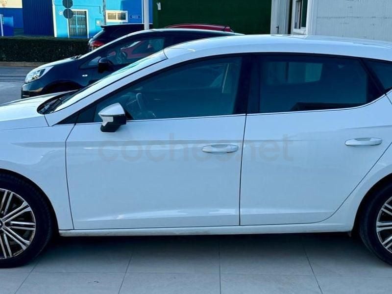 Usado Seat Leon XCELLENCE 150 CV (110 kW) 2019 Blanco Berlina