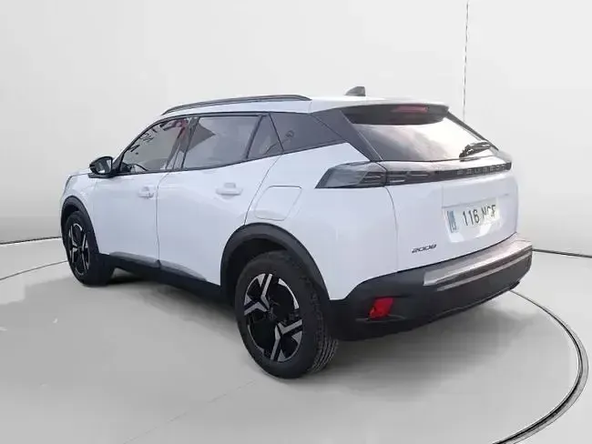 Usado Peugeot 2008 Allure 101 CV (74 kW) 2025 Blanco SUV