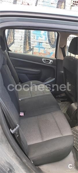 Usado Peugeot 307 110 CV (80 kW) 2006 Azul Berlina