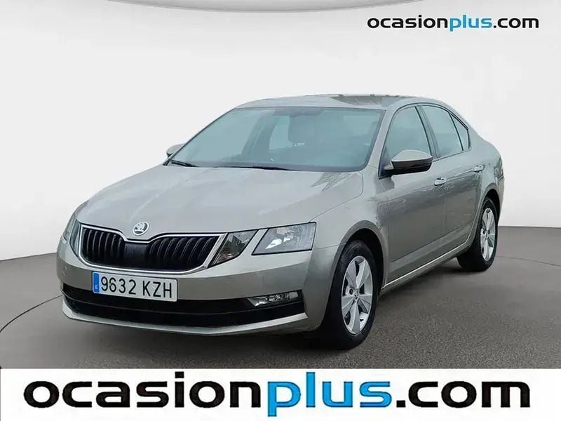 Beige Usado 2019 Skoda Octavia Ambition Berlina | 15.364 € (Precio justo) - Imagen 1/4