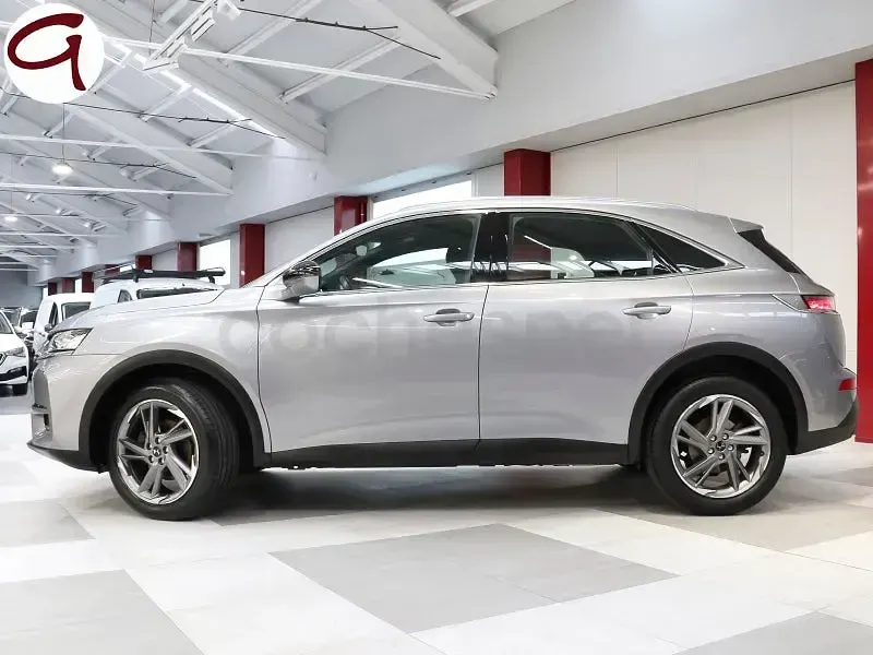 Usado DS Automobiles DS7 Crossback Be Chic 130 CV (95 kW) 2020 Gris SUV