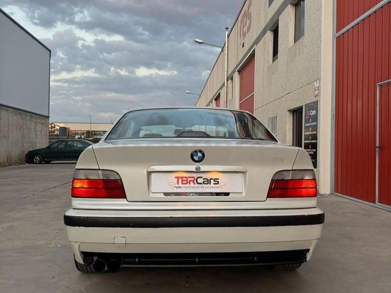 Usado BMW 328 Sport Line 193 CV (141 kW) 1996 Blanco Coupe