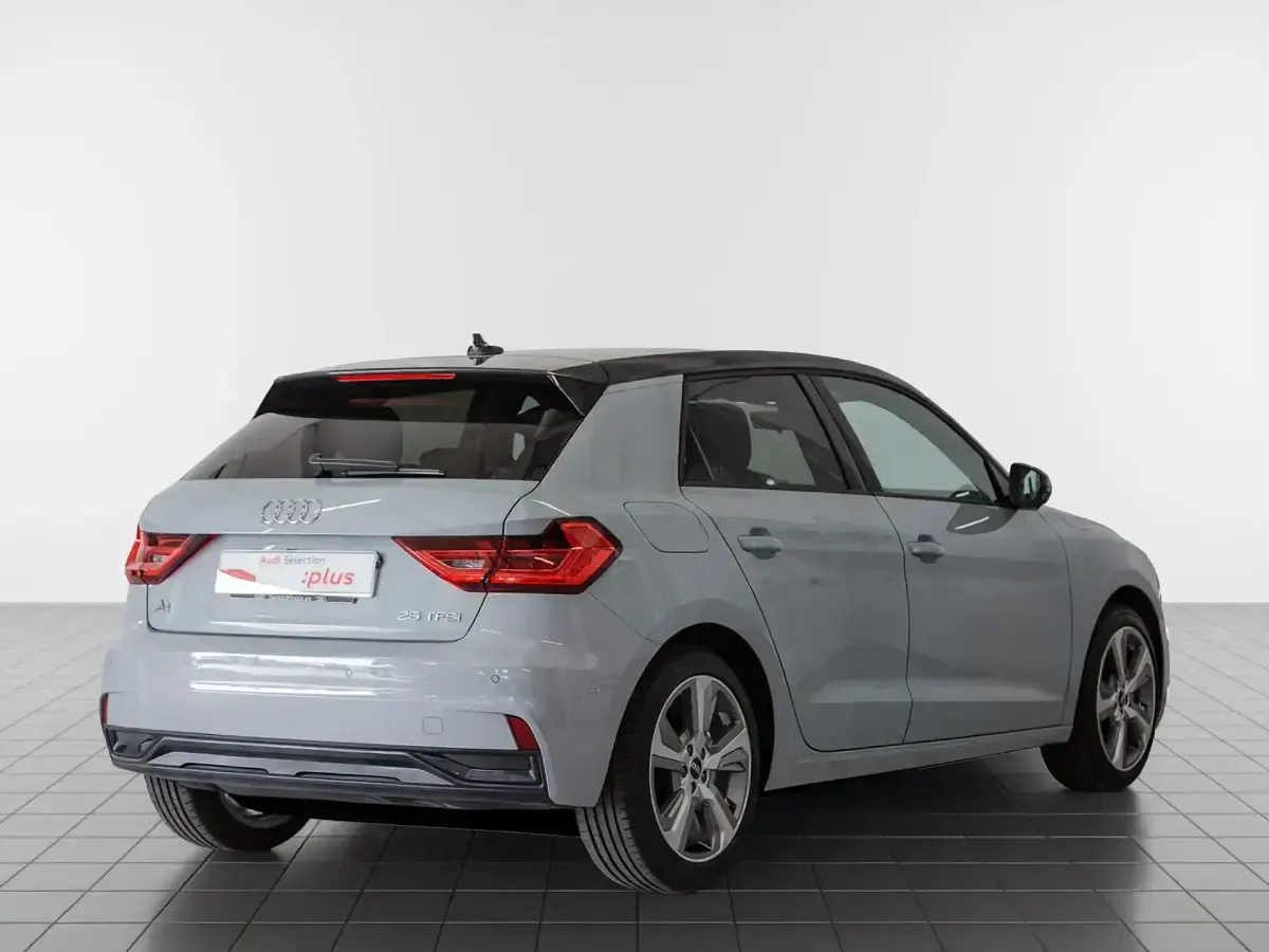 Usado Audi A1 Sportback Advanced Plus 95 CV (69 kW) 2022 Gris Utilitario