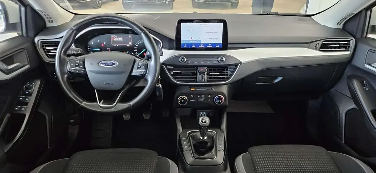 Usado Ford Focus Trend+ 120 CV (88 kW) 2022 Blanco Utilitario