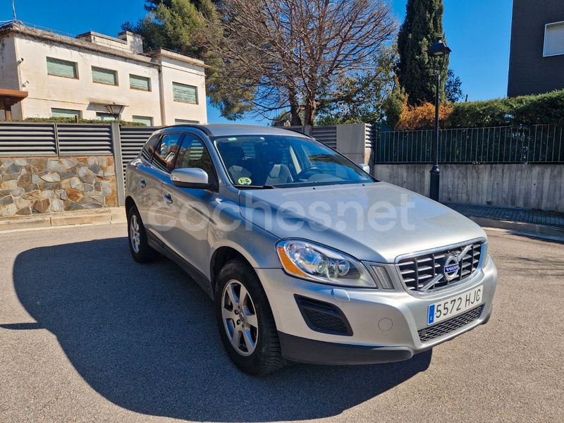 Gris / plata Usado 2012 Volvo XC60 Momentum SUV | 11.900 € (Precio justo) - Imagen 1/4