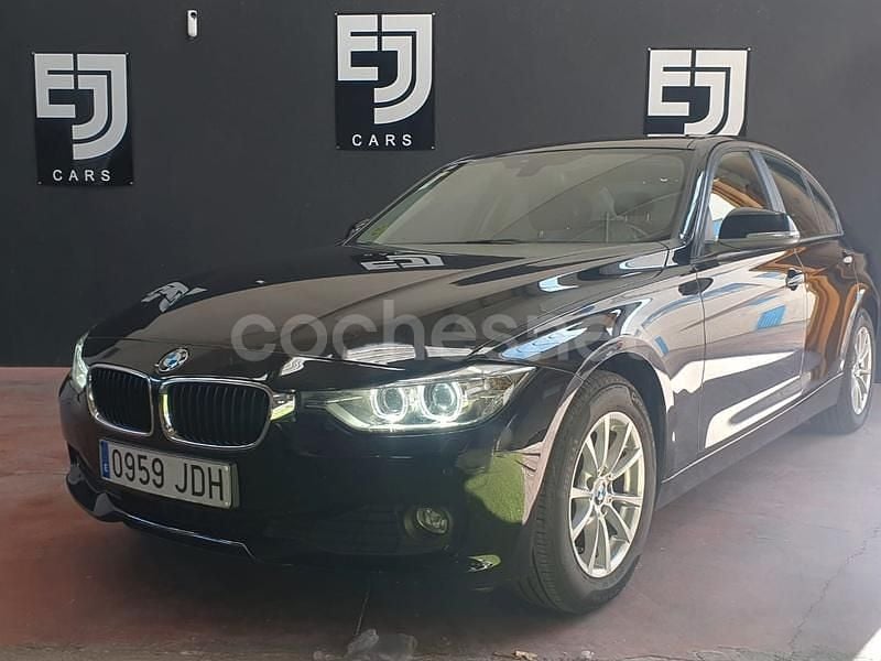 Negro Usado 2015 BMW 318 Berlina | 12.490 € (Precio justo) - Imagen 1/4