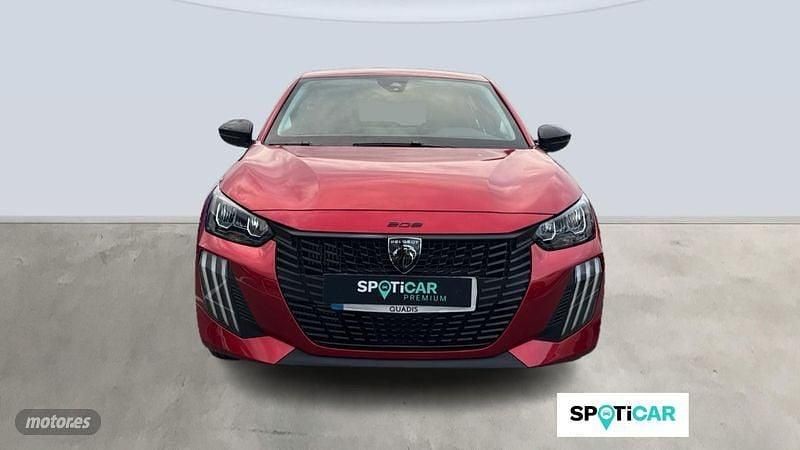Usado Peugeot 208 Active 101 CV (74 kW) 2024 Rojo Utilitario