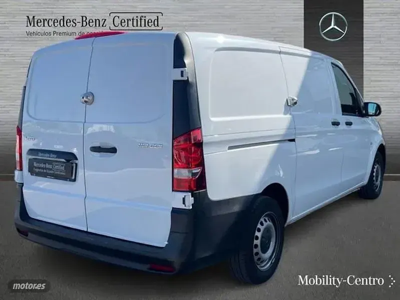 Usado Mercedes Vito 2025 Blanco Van
