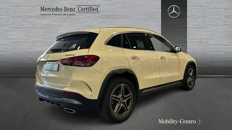 Usado Mercedes GLA200 150 CV (110 kW) 2022 Blanco SUV
