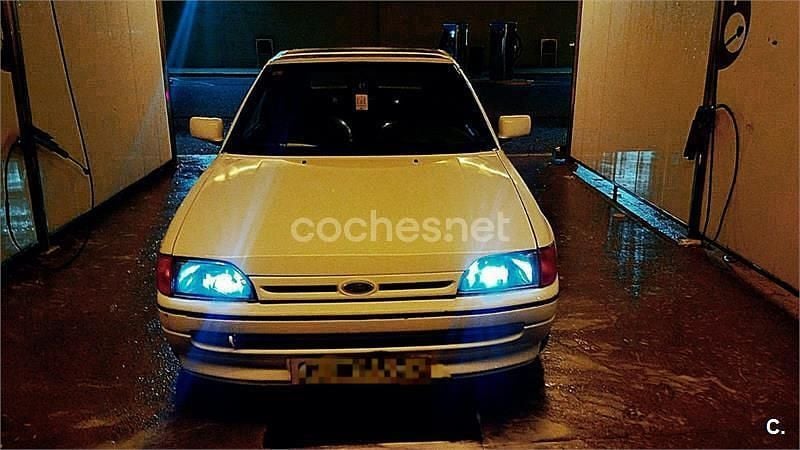 Usado Ford Escort Cabriolet 108 CV (79 kW) 1991 Blanco Descapotable