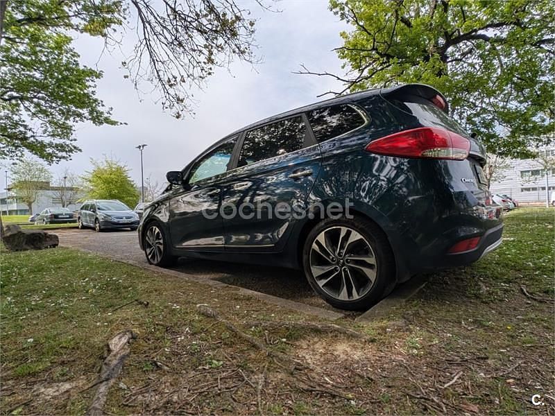 Usado Kia Carens 141 CV (103 kW) 2018 Azul Monovolumen