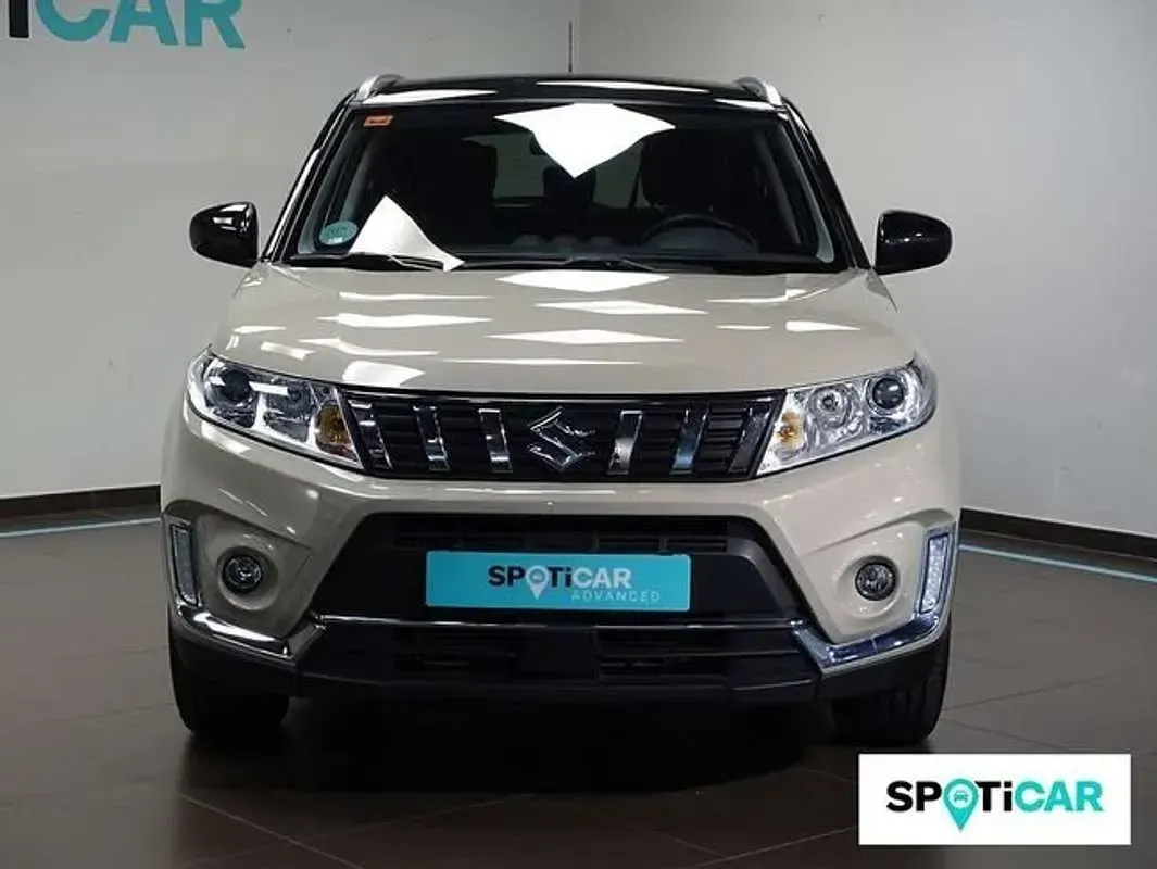 Begagnad Suzuki Vitara 111 HK (81 kW) 2019 Beige SUV