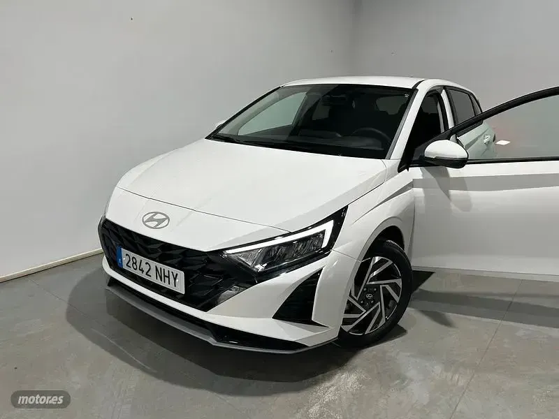 Nuevo Hyundai i20 100 CV (73 kW) 2025 Blanco Utilitario