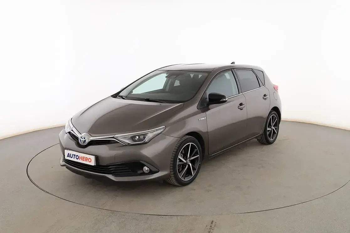 Usado Toyota Auris Hybrid Advance 136 CV (100 kW) 2017 Berlina