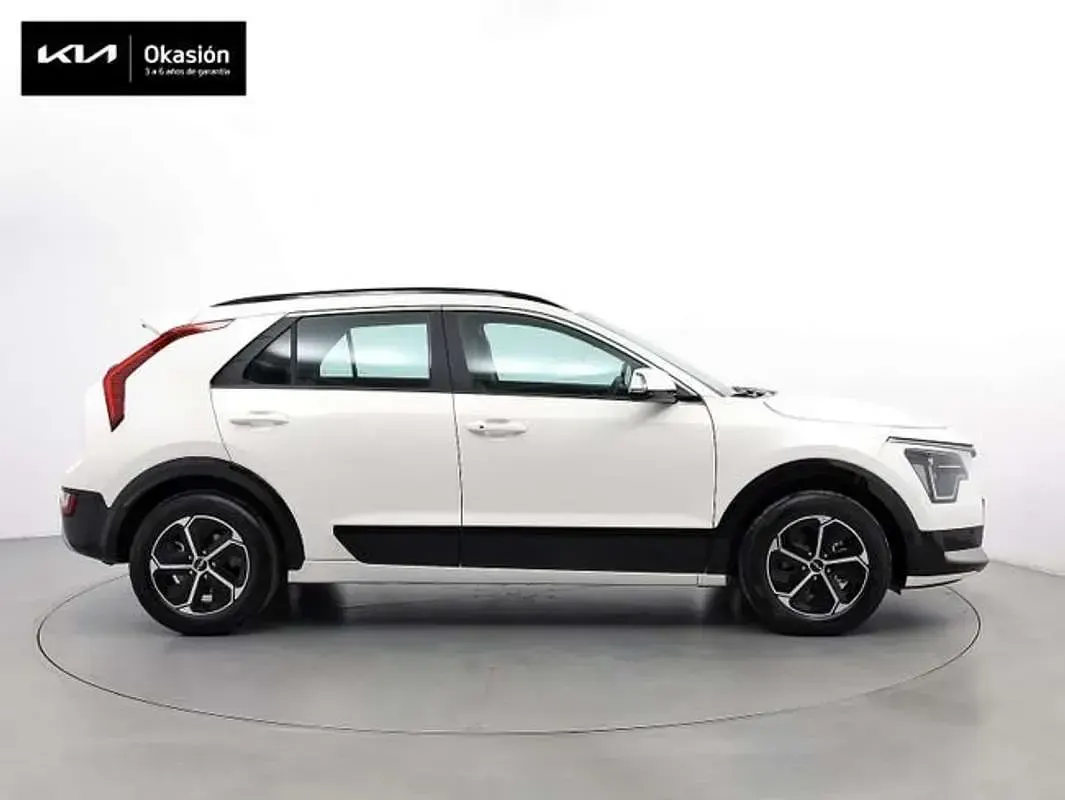 Usado Kia Niro 141 CV (103 kW) 2022 Blanco SUV
