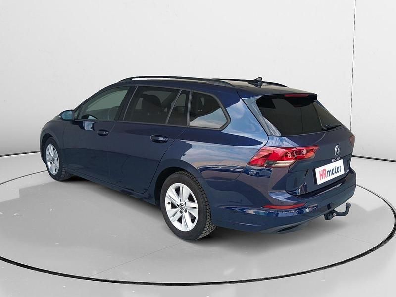 Usado VW Golf VIII Life 110 CV (80 kW) 2021 Azul Familiar