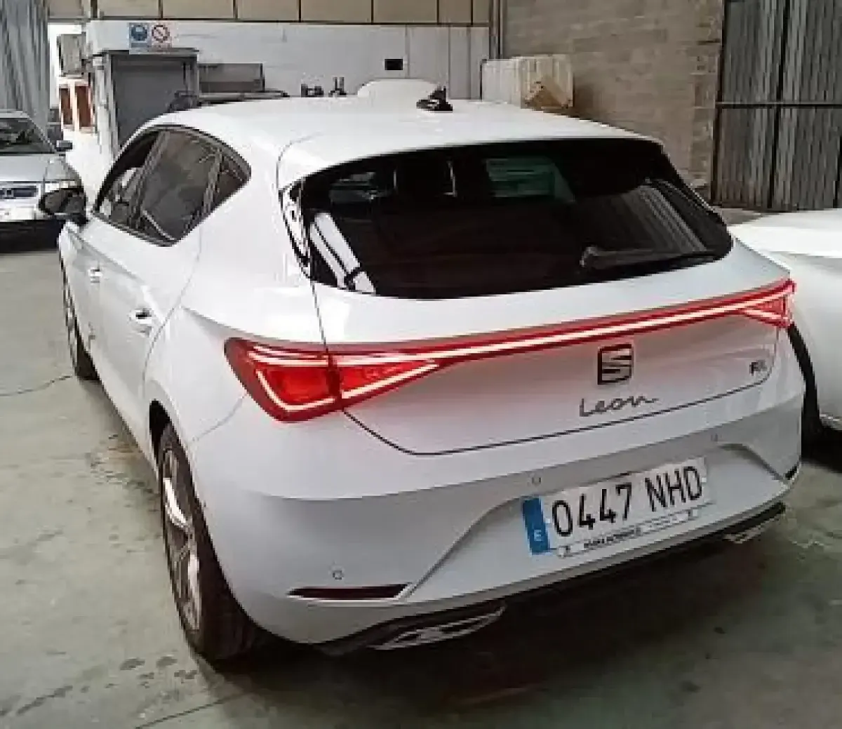 Usado Seat Leon FR 115 CV (84 kW) 2025 Blanco