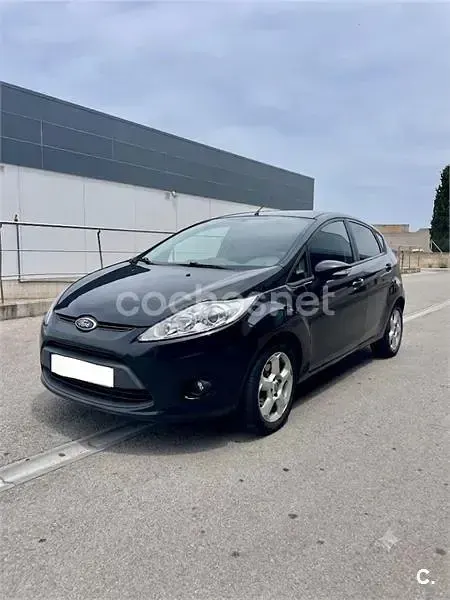 Usado Ford Fiesta Trend 82 CV (60 kW) 2009 Negro Berlina