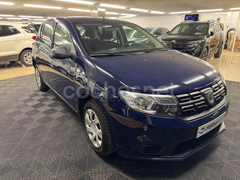 Usado Dacia Sandero Lauréate 73 CV (53 kW) 2017 Azul Berlina