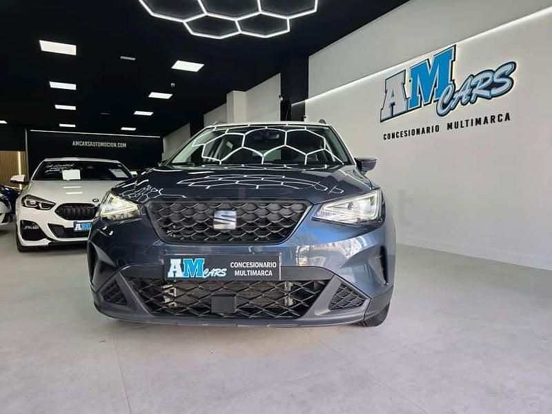 Usado Seat Arona Xperience 110 CV (80 kW) 2023 Azul SUV